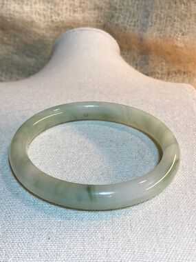 Green Jade-Style Glass Bangle Bracelet | Translucent Milky White/Sage Green
